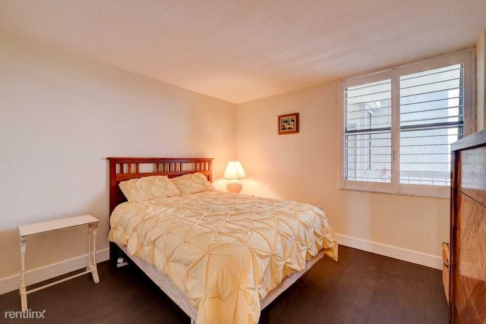 10600 S Ocean Dr #505 - Photo 3 of 12