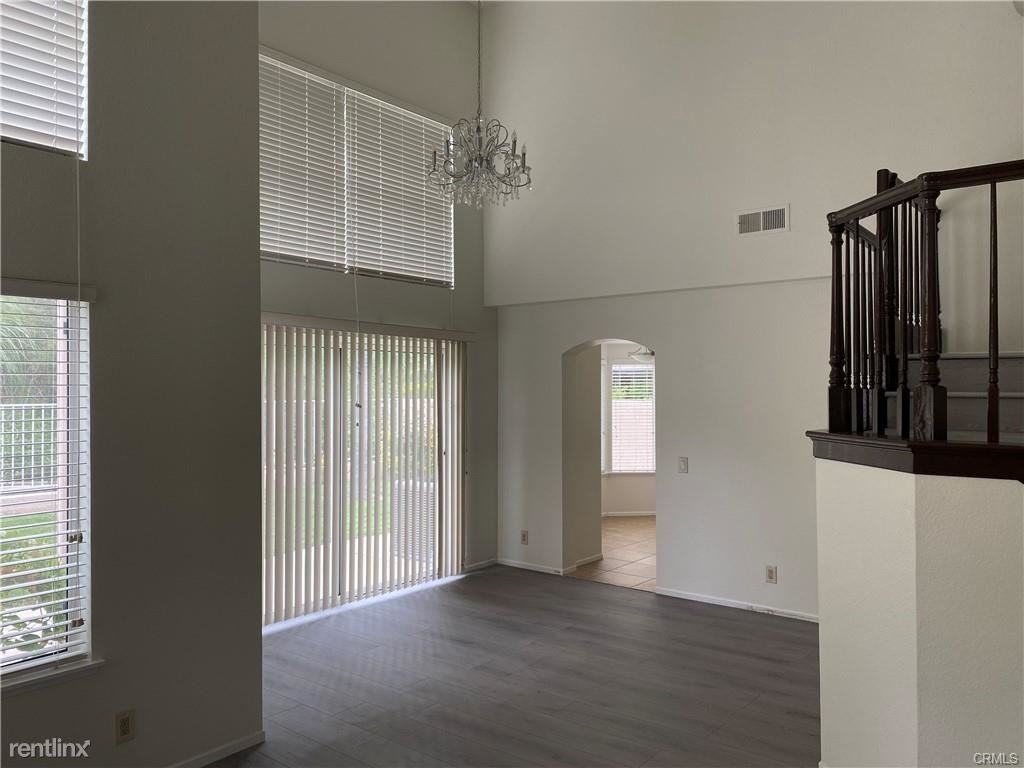 24772 Calle Serranona - Photo 2 of 10