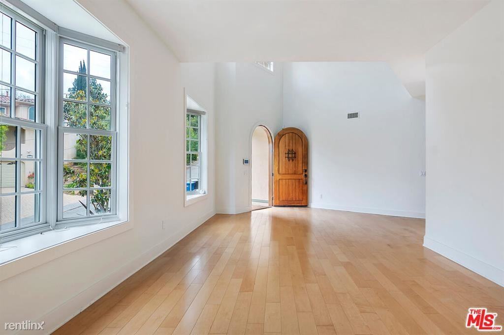 23550 Valley View Rd - Photo 2 of 10