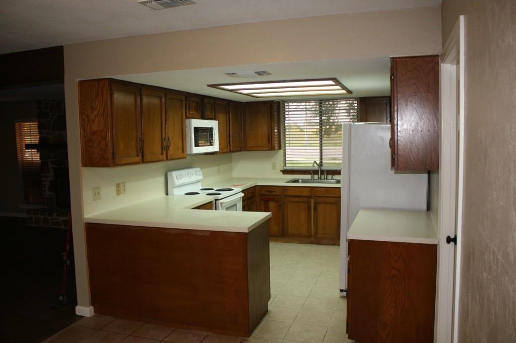 3435 E Old Settlers Blvd - Photo 7 of 12