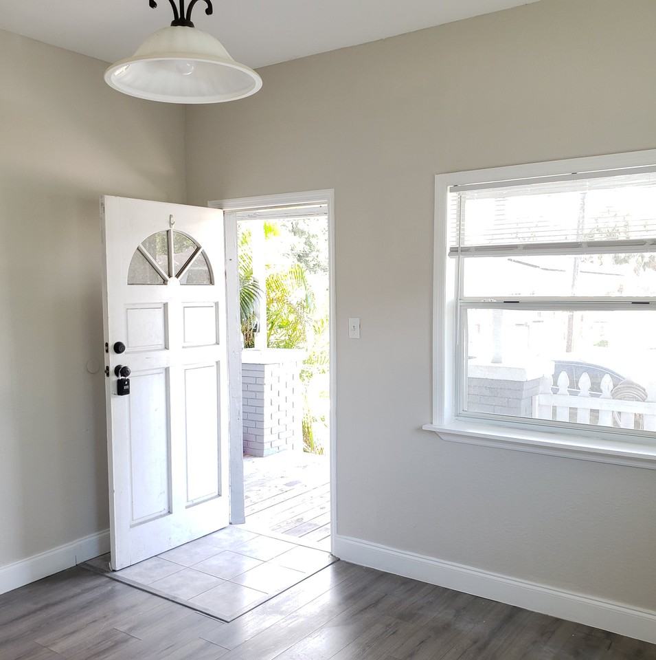 2403 Durham St #1 - Photo 5 of 19