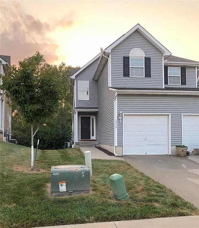 2214 Sw Rambling Vine Rd