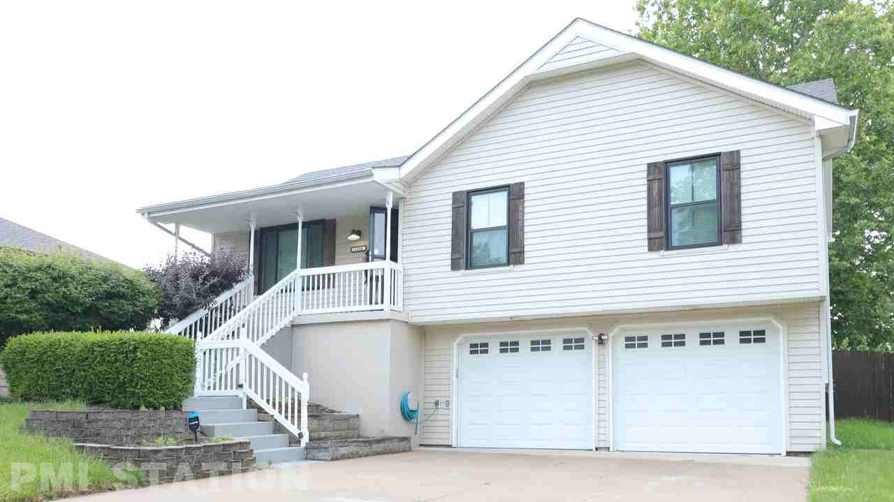 1324 Arrowhead Rdg - Photo 2 of 44