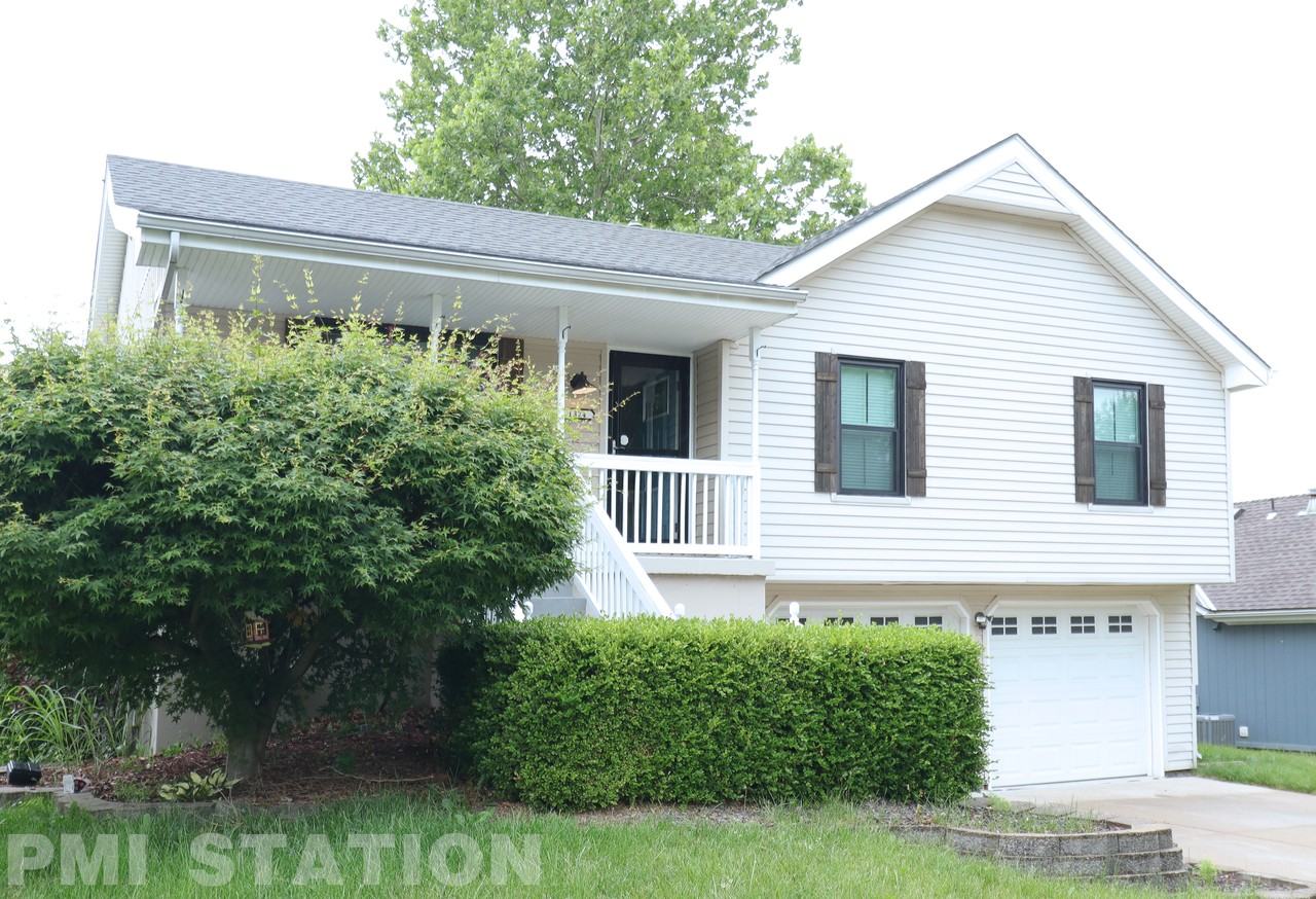 1324 Arrowhead Rdg - Photo 3 of 44