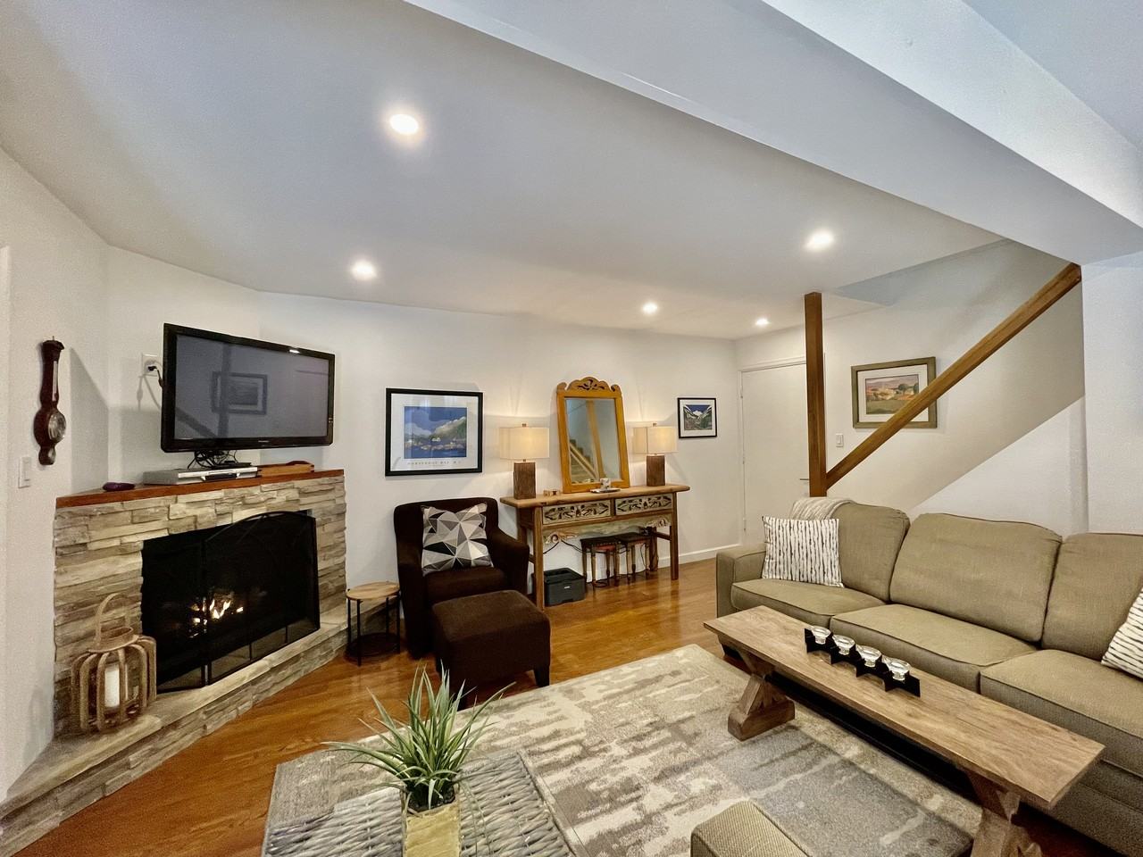 8052 Timber Lane - Photo 4 of 16