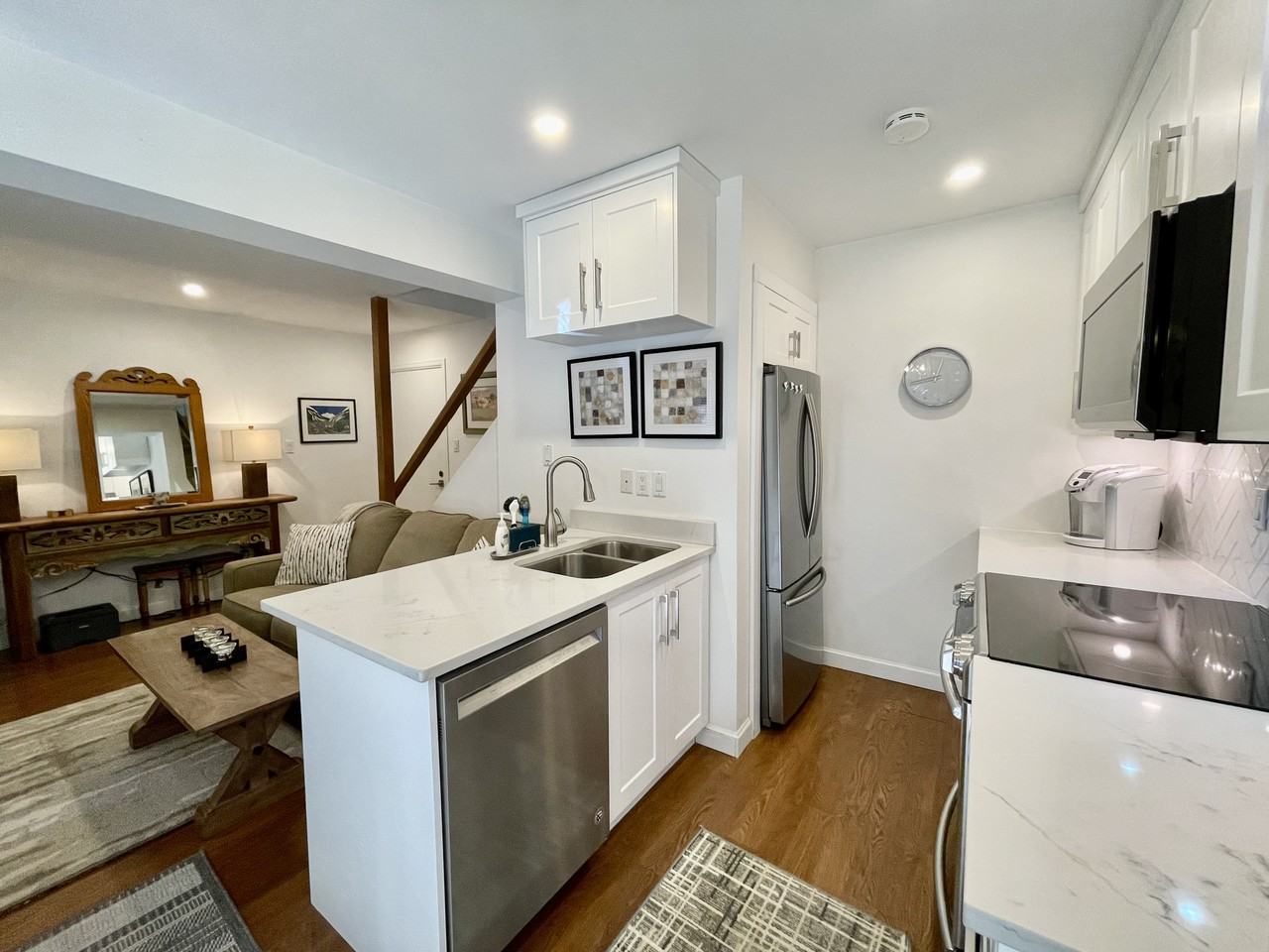 8052 Timber Lane - Photo 5 of 16