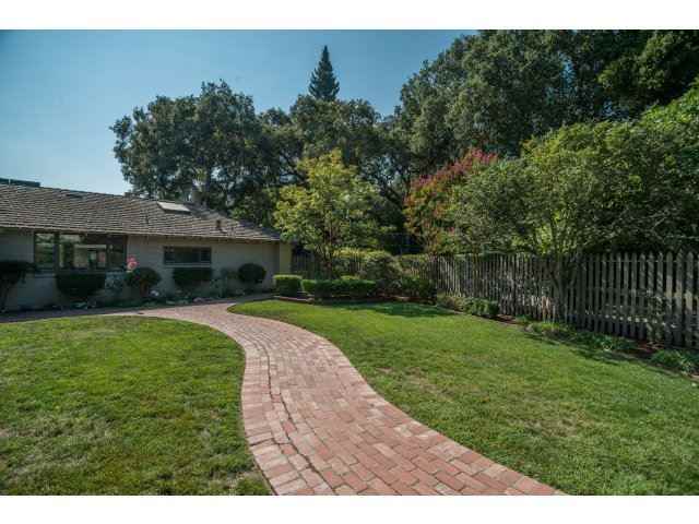 40 Lupin Ln - Photo 3 of 15