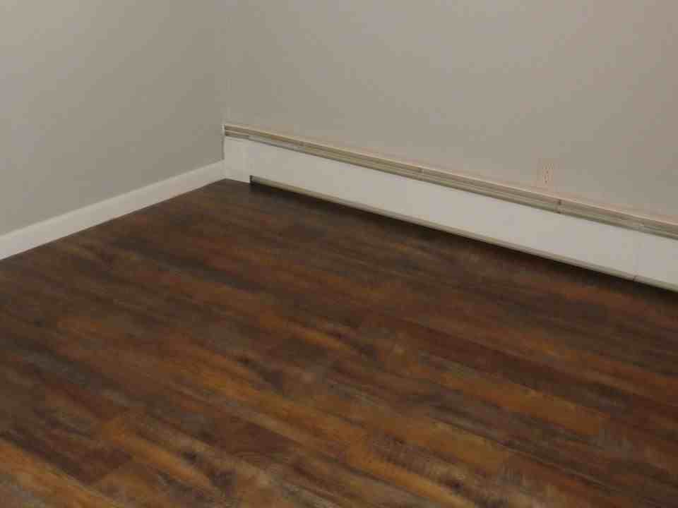 1516 Parkhill Dr - Photo 2 of 10