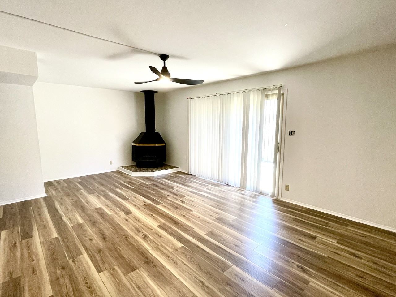 7259 Creekside Drive - Photo 3 of 14