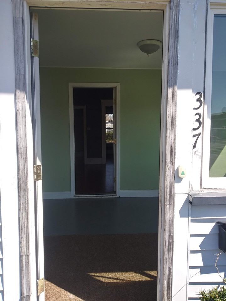 337 3rd St Nw #NA - Photo 2 of 17