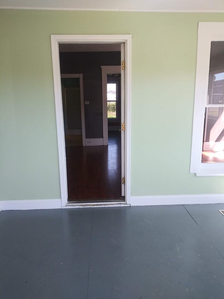 337 3rd St Nw #NA - Photo 3 of 17