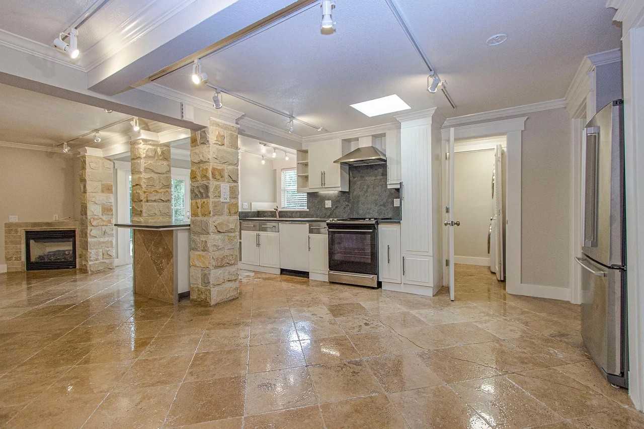 2029 Olympic Blvd #NA - Photo 3 of 13