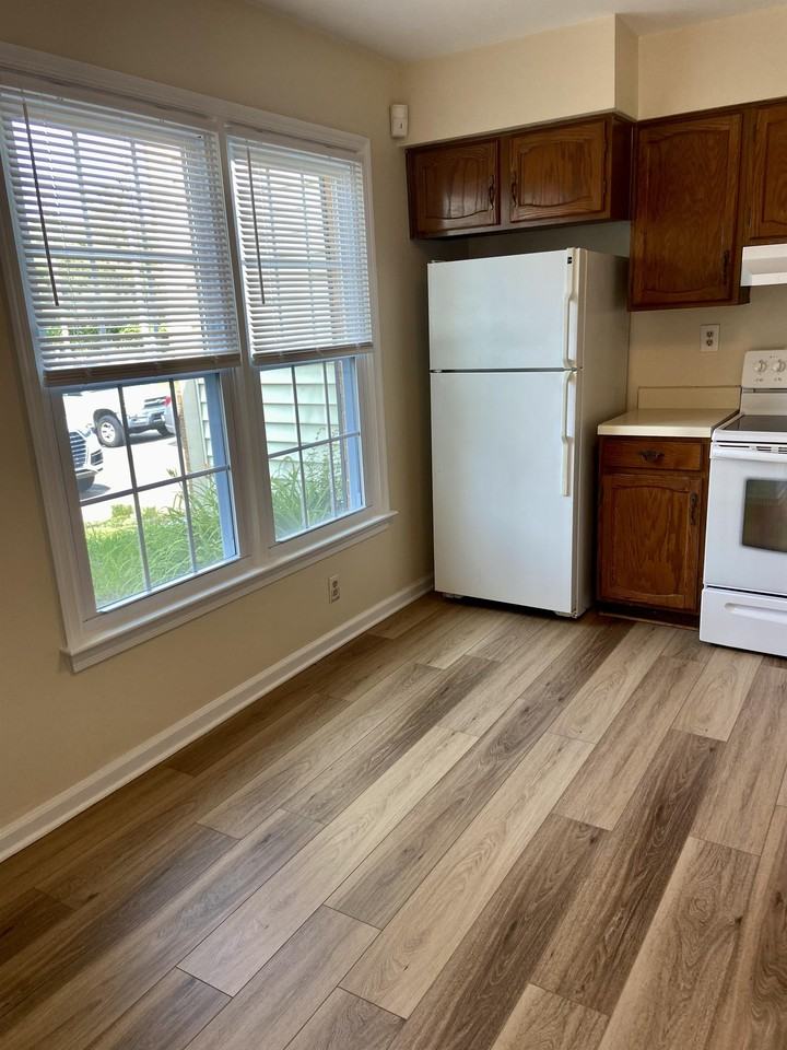 910 Jay Are Ct #1 - Photo 2 of 26