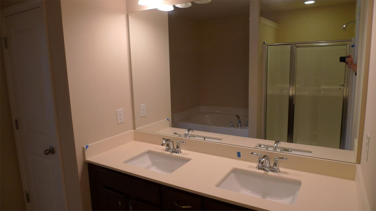 92 Greenfield Dr #1 - Photo 5 of 11