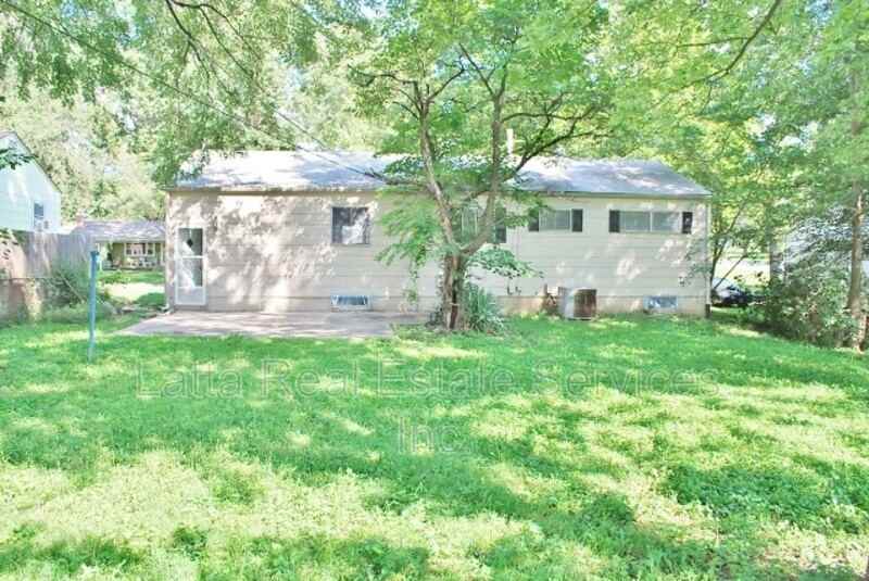 8620 Bristol Ave - Photo 2 of 13