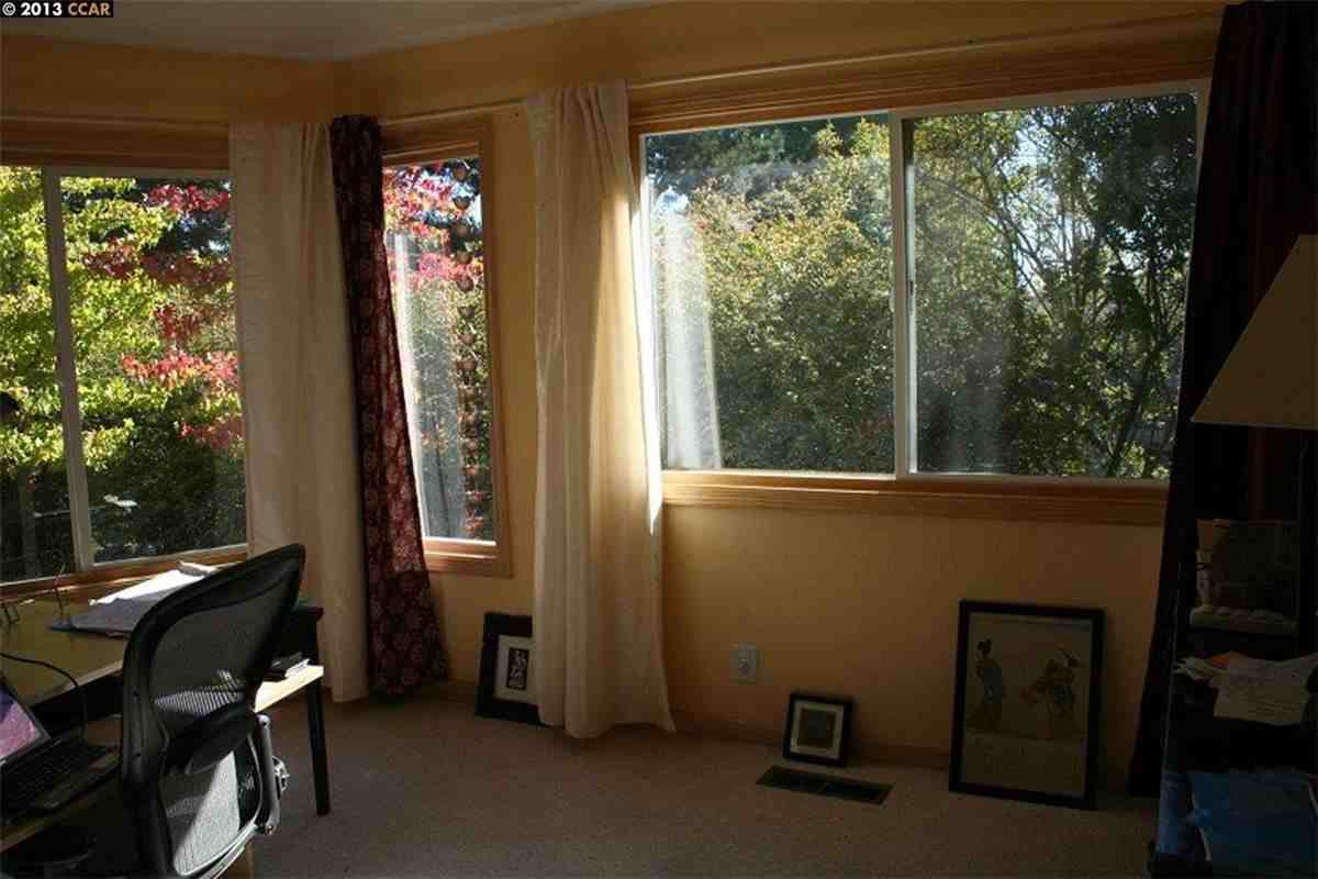 44 Heather Ln - Photo 3 of 19