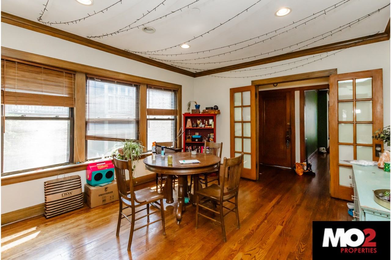 1738 W Addison St #3 - Photo 3 of 15