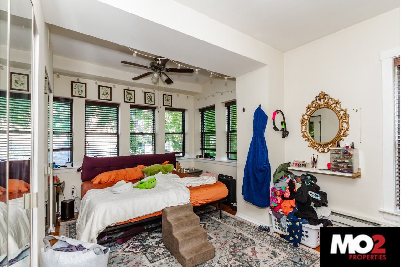 1738 W Addison St #3 - Photo 6 of 15