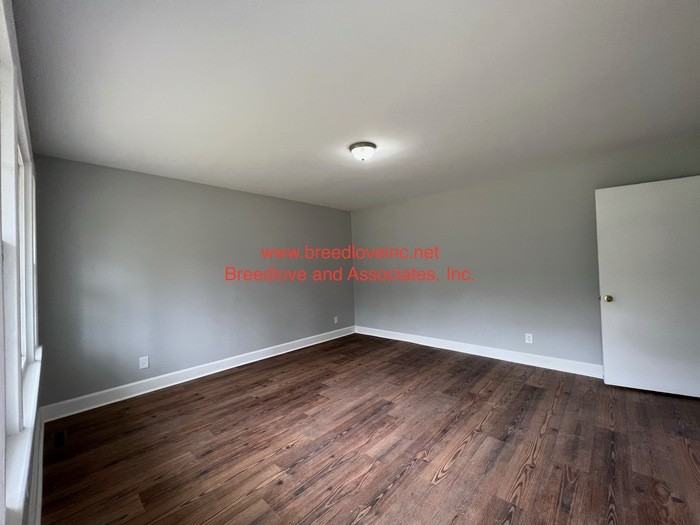 4252 Kent Rd - Photo 2 of 5