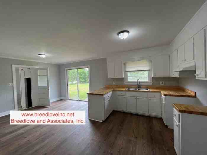 4252 Kent Rd - Photo 3 of 5