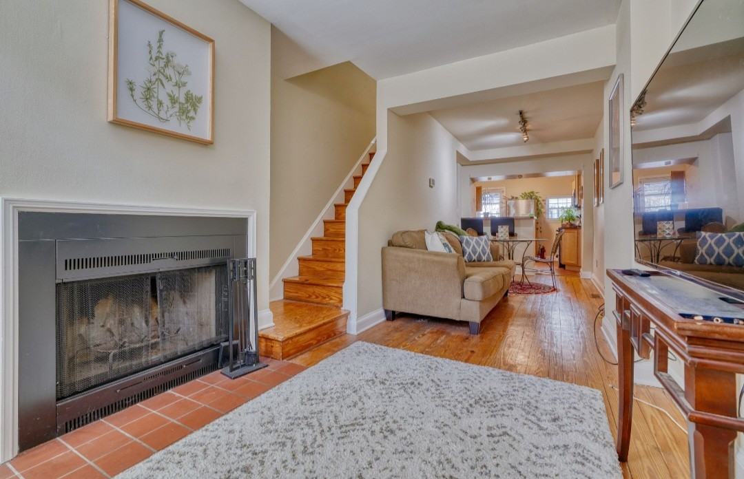 34 E Hamburg St #34 - Photo 3 of 33