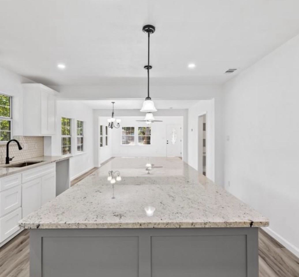 1124 W 6th Ave #NA - Photo 3 of 5