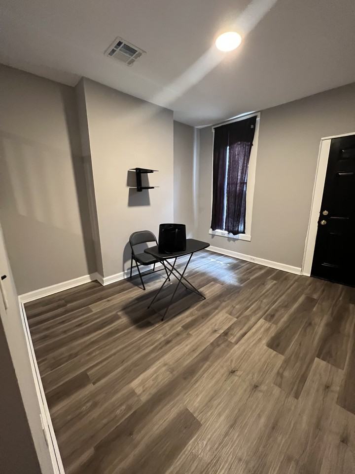 343 S Monroe St #MAIN - Photo 2 of 26