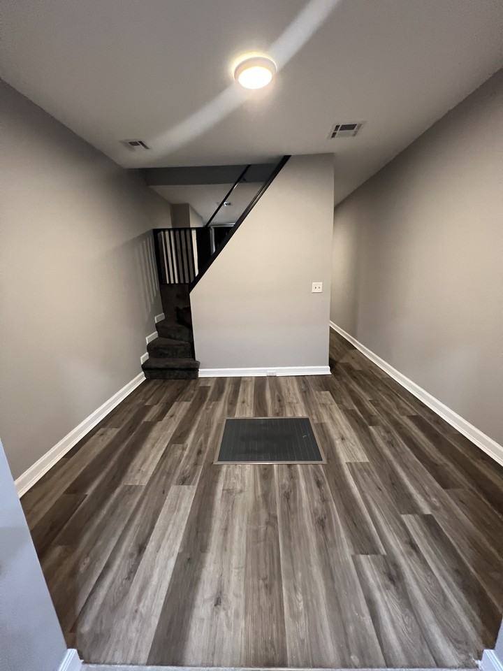 343 S Monroe St #MAIN - Photo 3 of 26