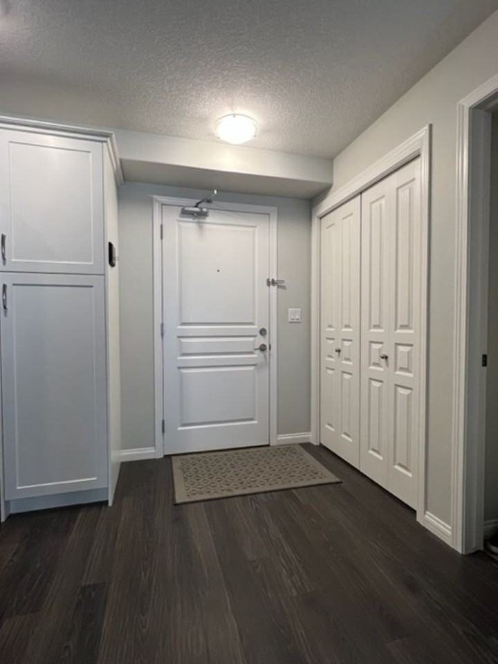 Furnished 2 Bedroom 2 Bathroom Condo in Stonebridge - Photo 2 of 24