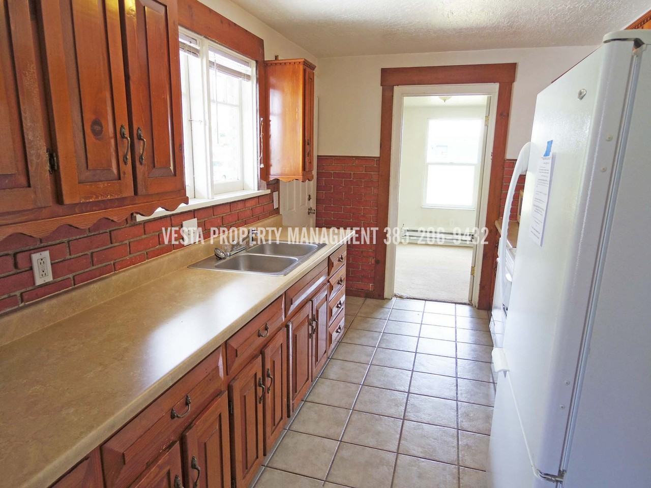 2536 Madison Ave #A - Photo 3 of 10