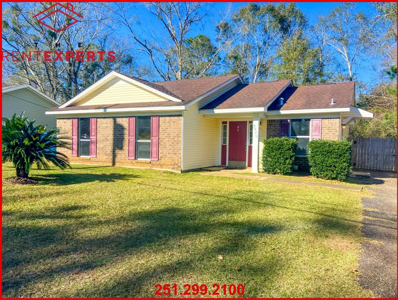 9570 Royal Woods Drive North - Photo 2 of 23