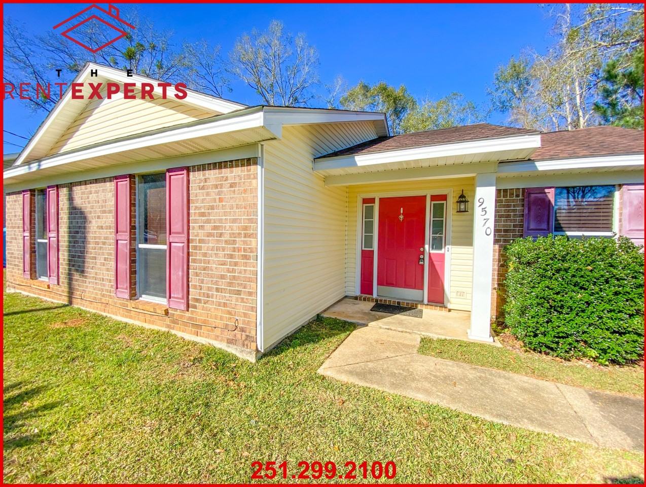 9570 Royal Woods Drive North - Photo 3 of 23