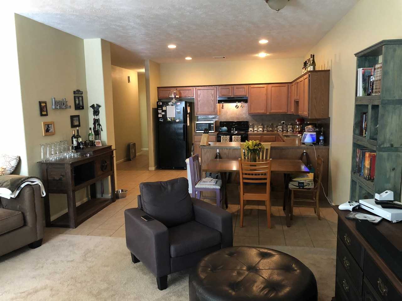 21387 W Wallis Dr Unit B #B - Photo 2 of 12