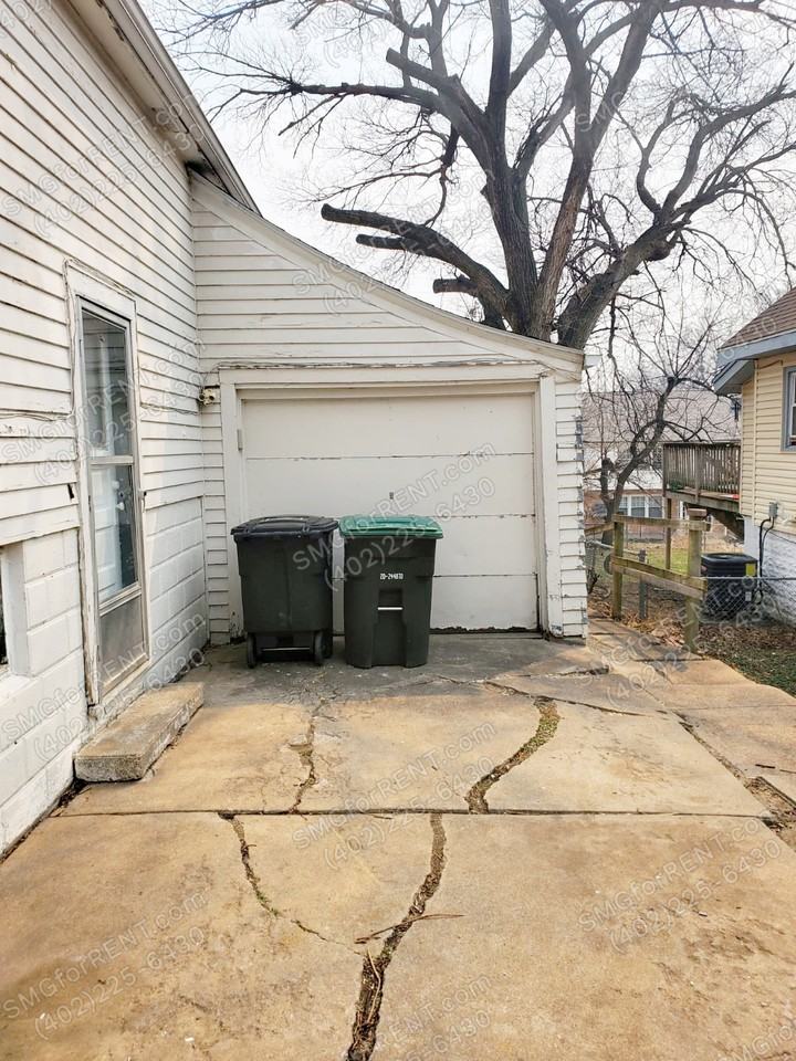 5823 Lake St #1 - Photo 3 of 14