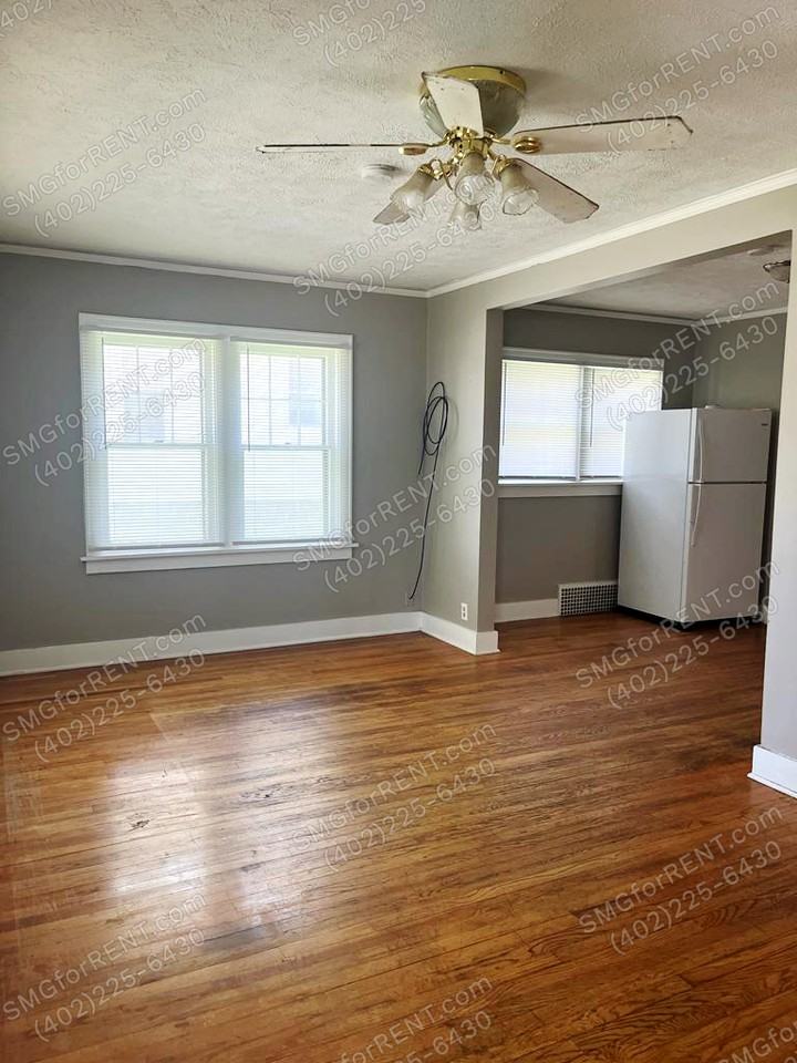5823 Lake St #1 - Photo 5 of 23