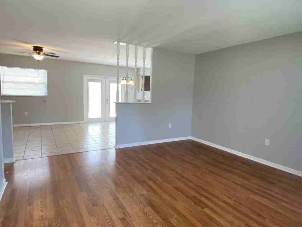 496 Citadel Dr - Photo 3 of 23