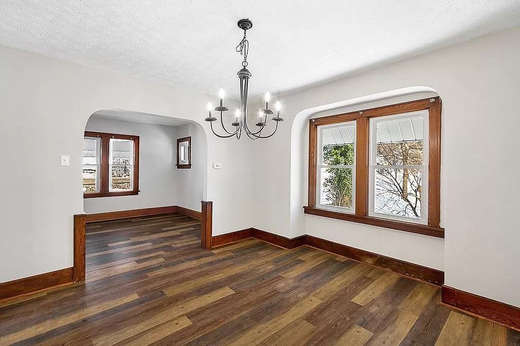 1578 Goodyear Blvd - Photo 2 of 7