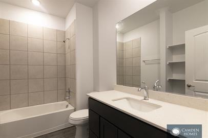 2321 Brandon St - Photo 2 of 9