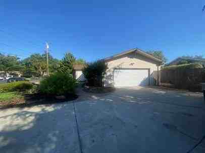 1759 Lynwood Dr - Photo 3 of 18