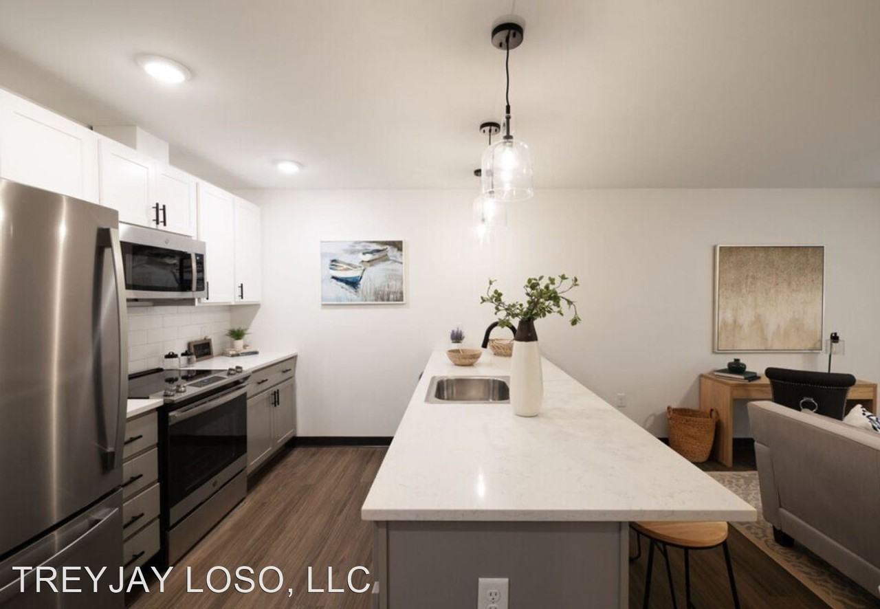 LoSo Lakeside Apartments - Photo 3 of 23