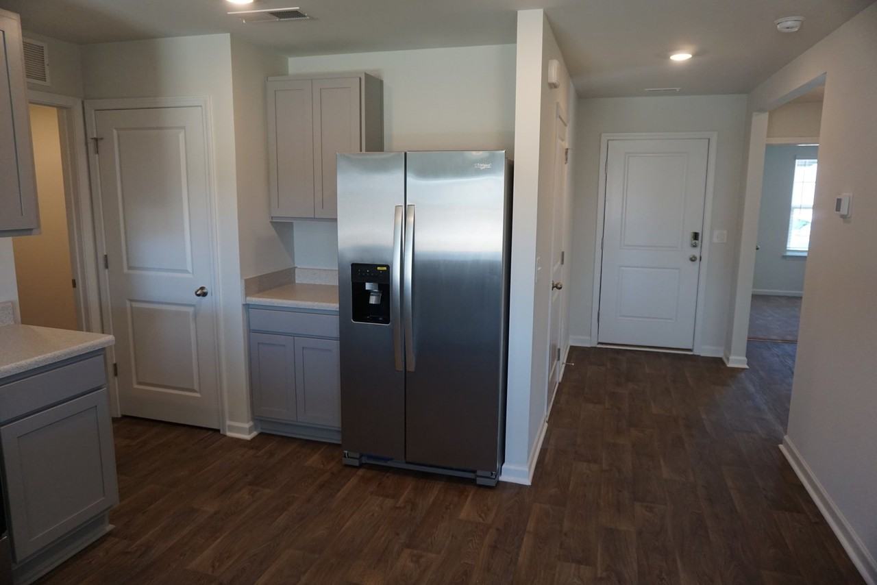 602 Draymore Dr Ne - Photo 7 of 23