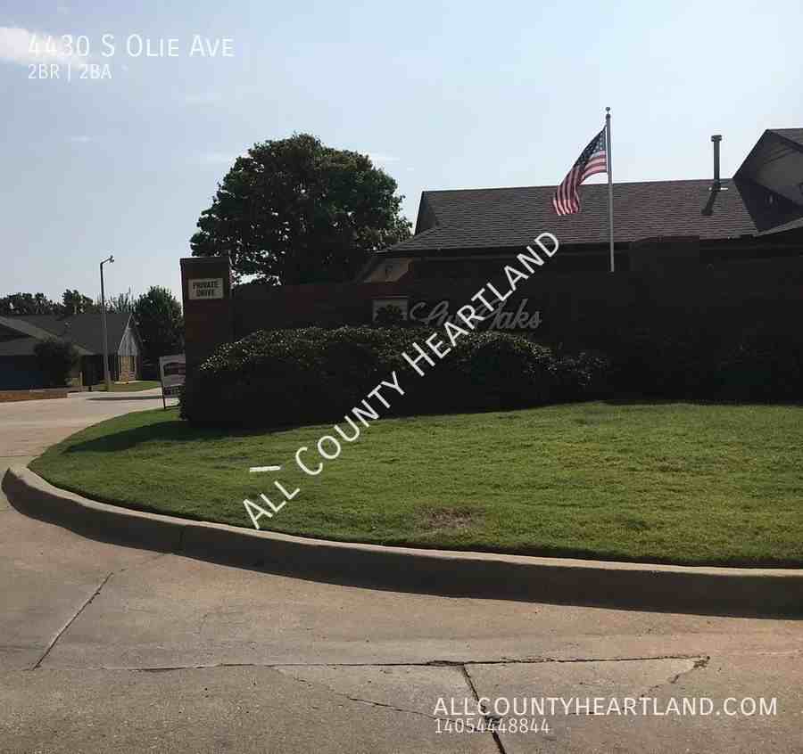 4430 S Olie Ave - Photo 3 of 31