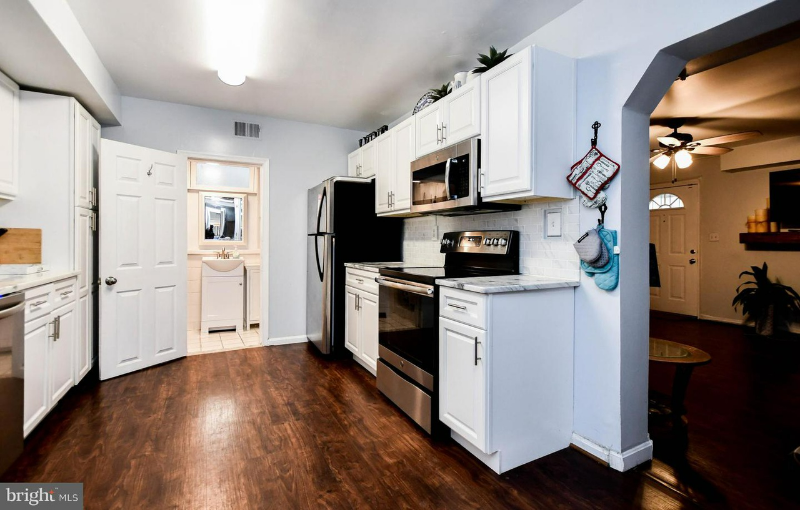 6307 Elmhurst St - Photo 2 of 10