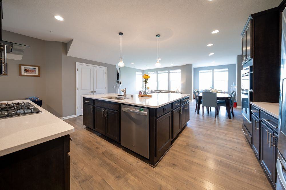 725 Wildflower Ln - Photo 2 of 29