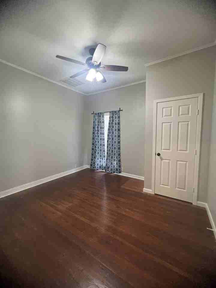502 Pearl St #1 - Photo 7 of 19