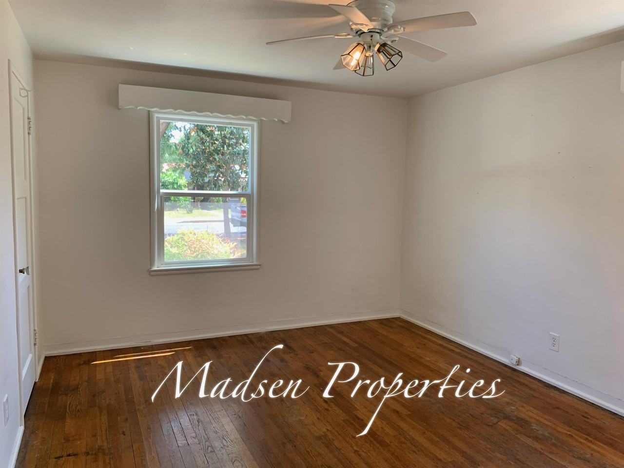 1531 Sherman Ave Frnt - Photo 4 of 19