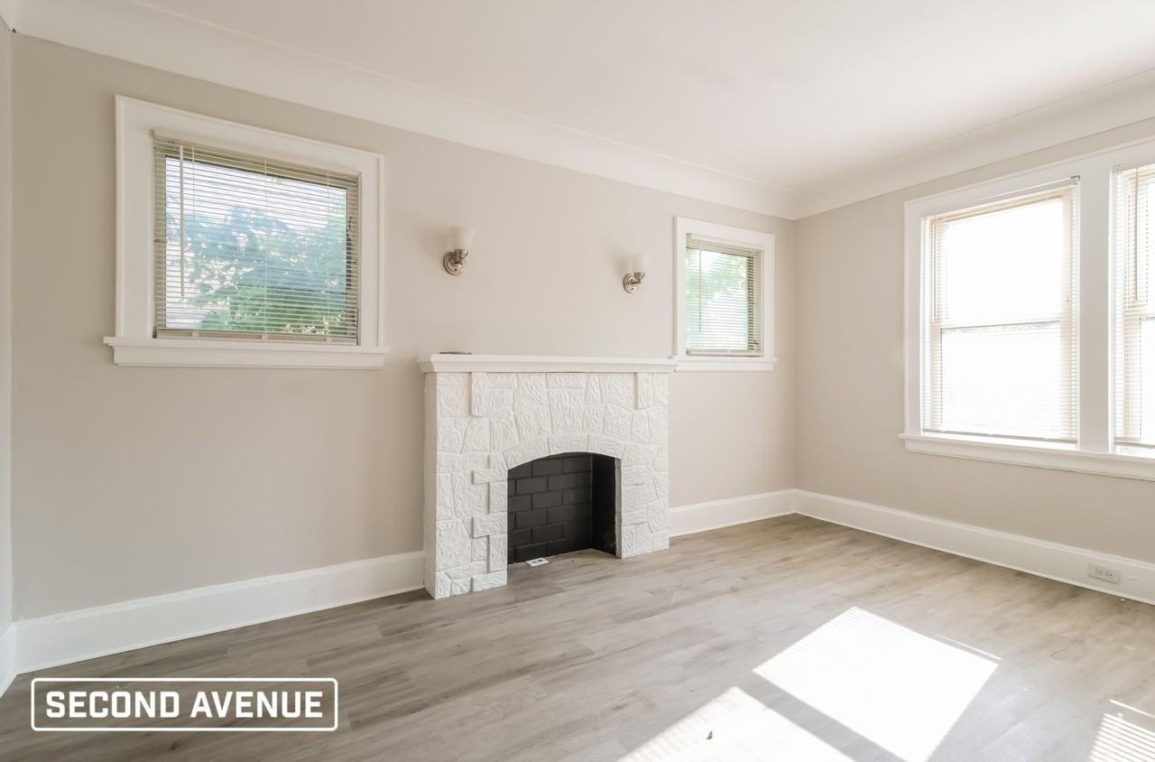 1115 Woodlawn Ave - Photo 2 of 7