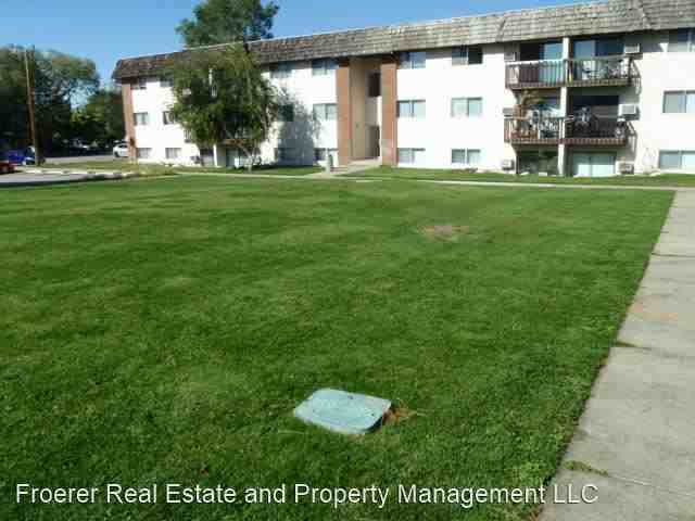 377 W 4800 S - Photo 2 of 17