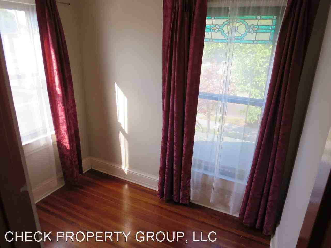 5800 S Main St - Photo 3 of 27