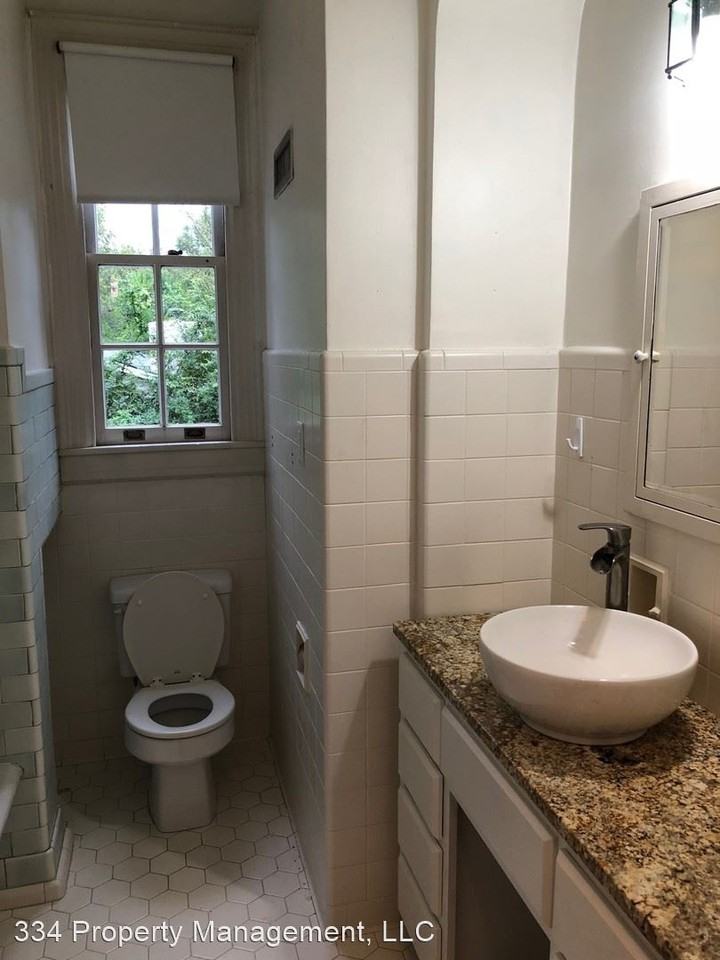 1668 S Perry St - Photo 3 of 31